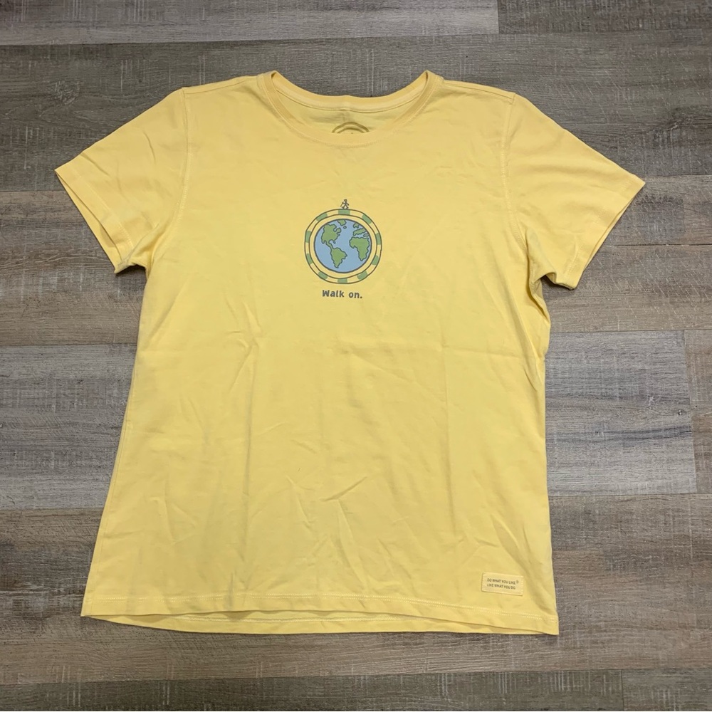 Life Is Good Women’s Small Yellow Walk On Earth T-Shirt Tee